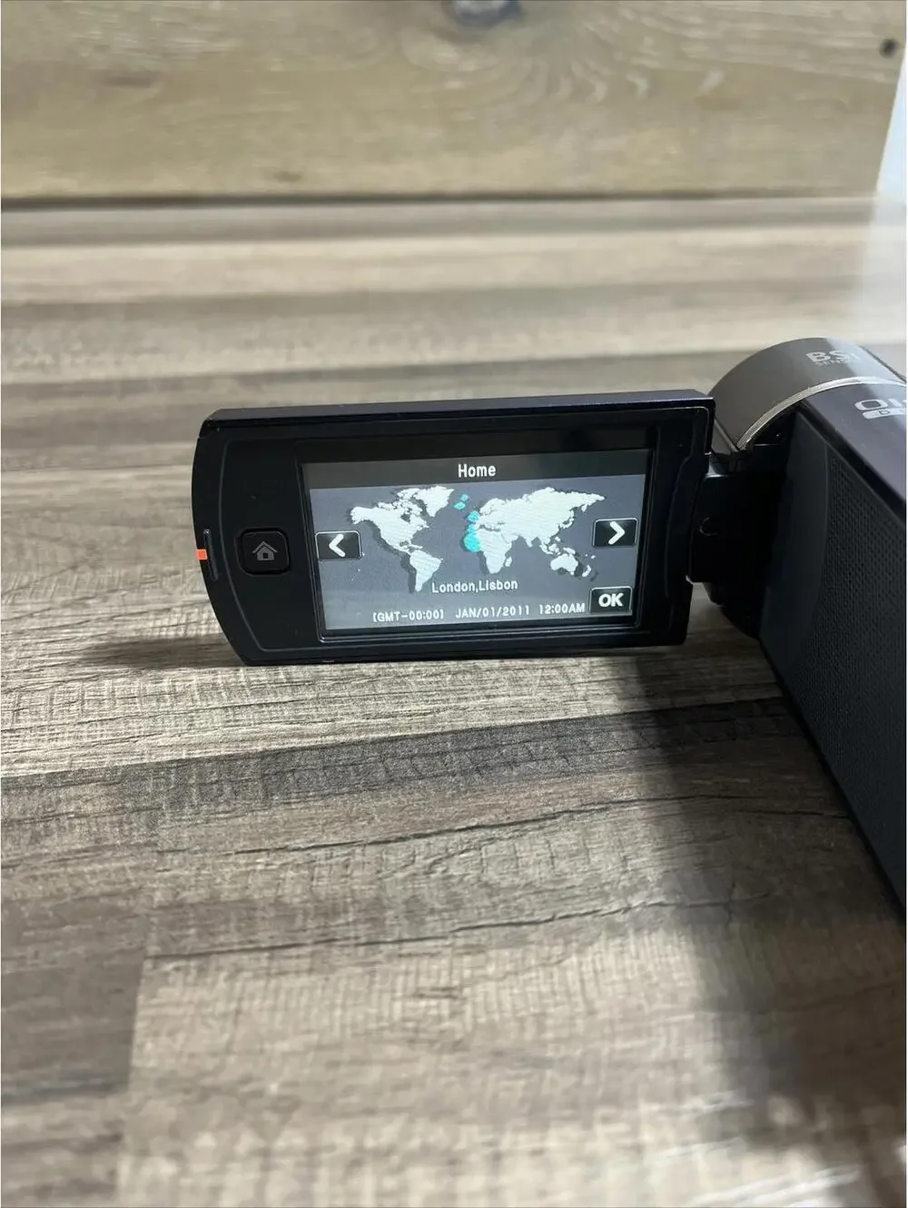 Samsung OIS DUO Camcorder 20x Zoom 1080p Video